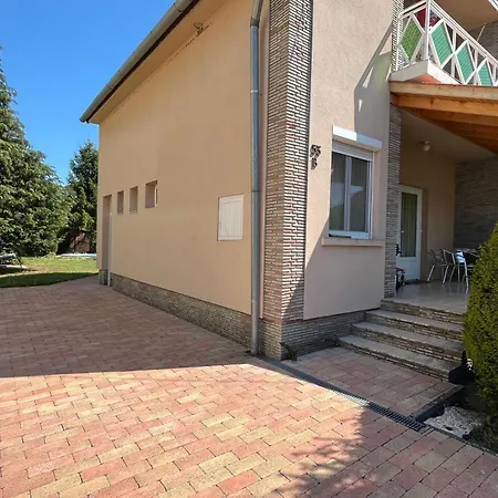 Apartment Vilma Balaton Apartmanhaz Balatonmariafurdo